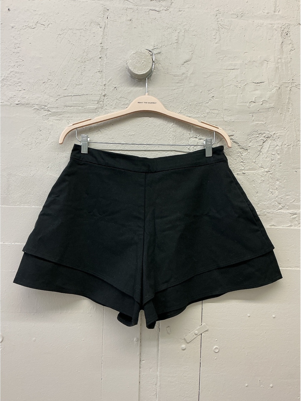 Meg New York Black high-waisted Layered Shorts petal hemline